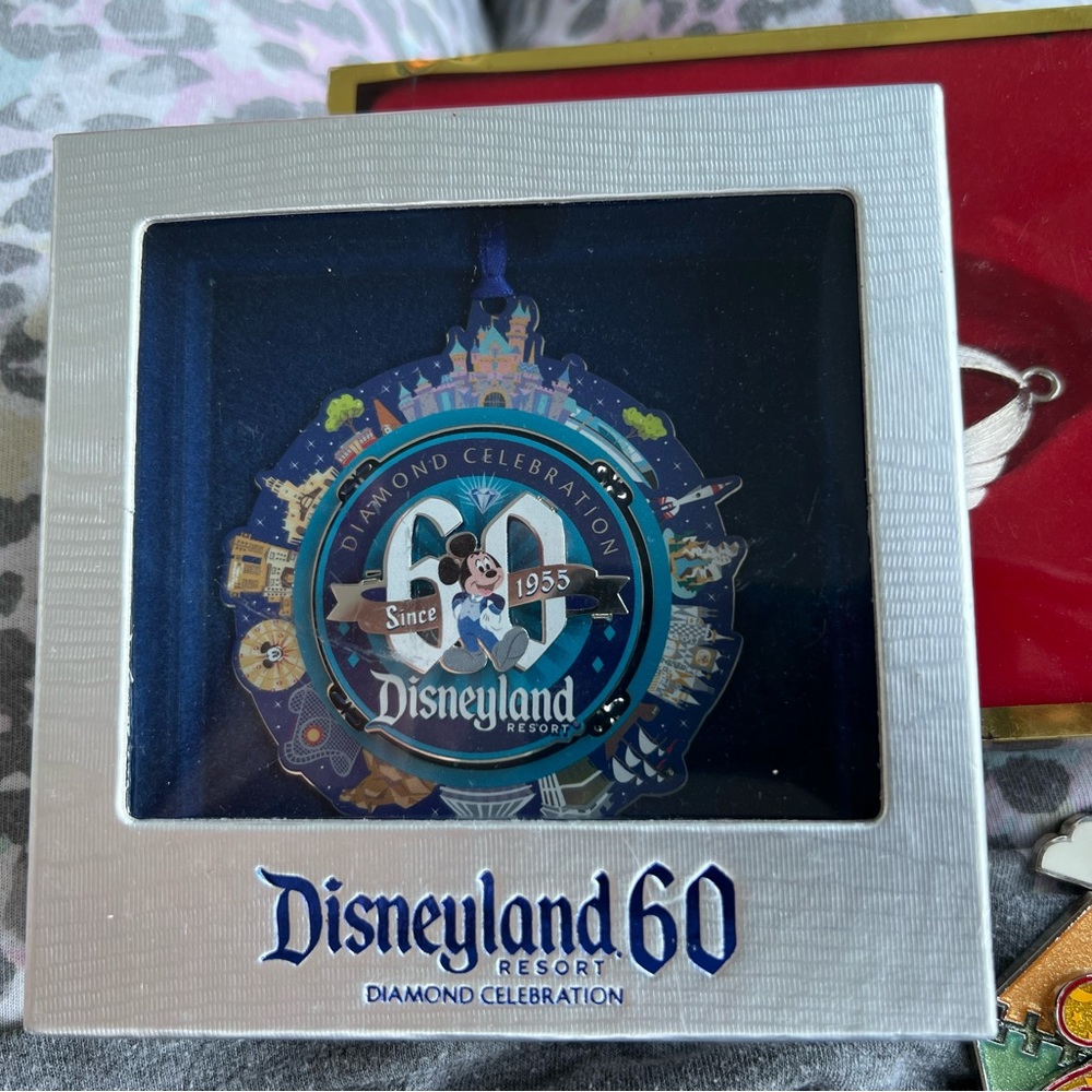 Walt Disney Disneyland 60th Diamond Anniversary Collectors ornament New in box